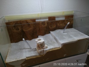 Eingang aus Steinen gebaut